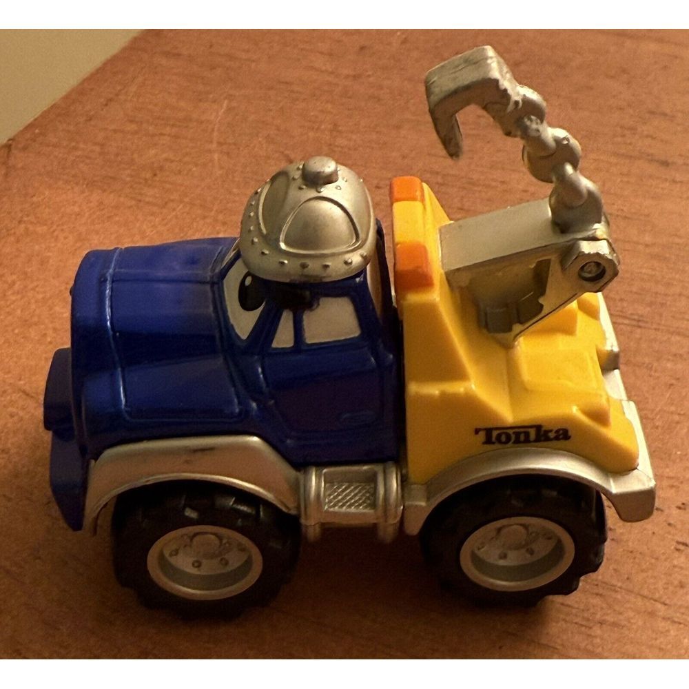 Tonka Maisto Chuck And Freinds Chuck the Tow Truck 2000
